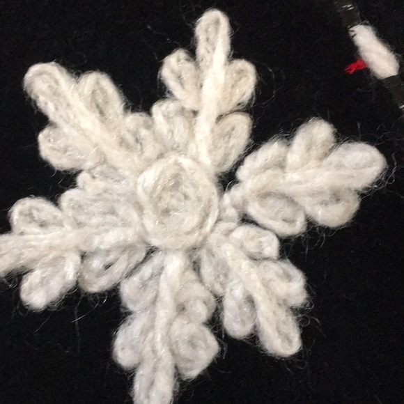 ❄️TAN TRUMS Snowflakes/❄️Hats/Gloves🧤 Vest in Black - Picture 4 of 12